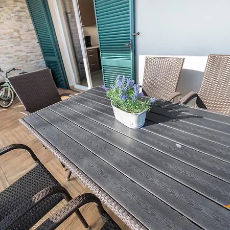 Modernes Mit Fahrraeder, Klima, Wifi Apartament